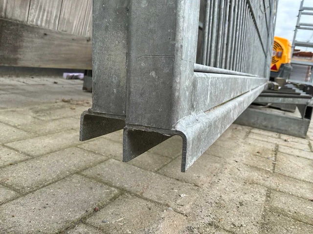 Metalen toegangspoort - afbeelding 7 van  7