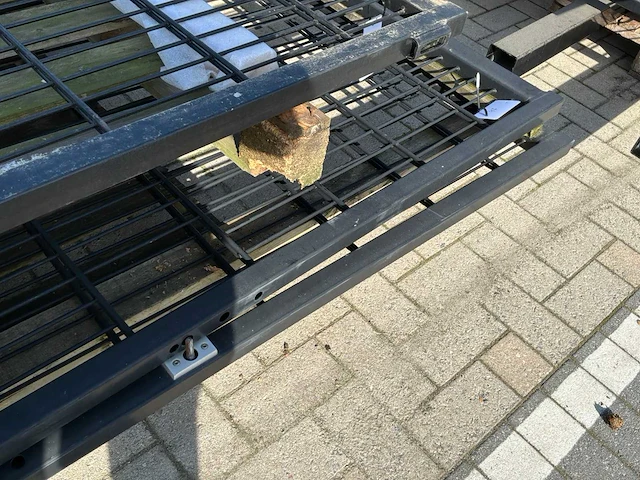 Metalen toegangspoort - afbeelding 4 van  4