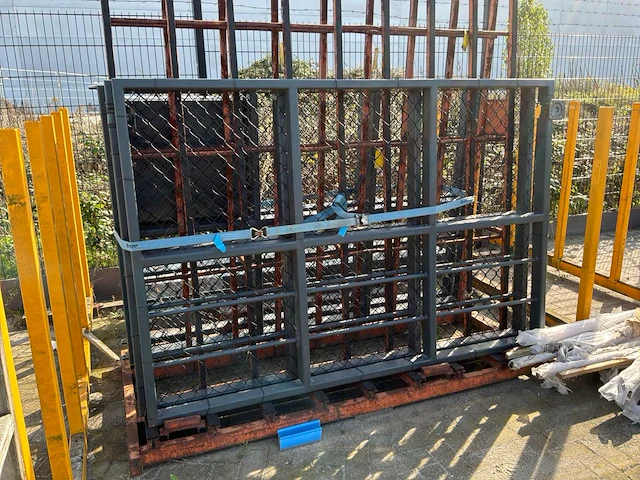 Metalen toegangspoort - afbeelding 1 van  6