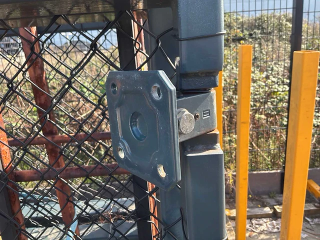 Metalen toegangspoort - afbeelding 4 van  6