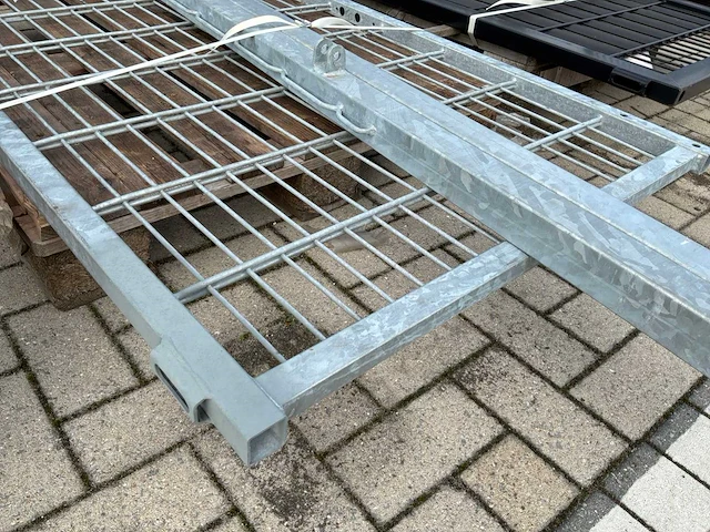 Metalen toegangspoort - afbeelding 3 van  4