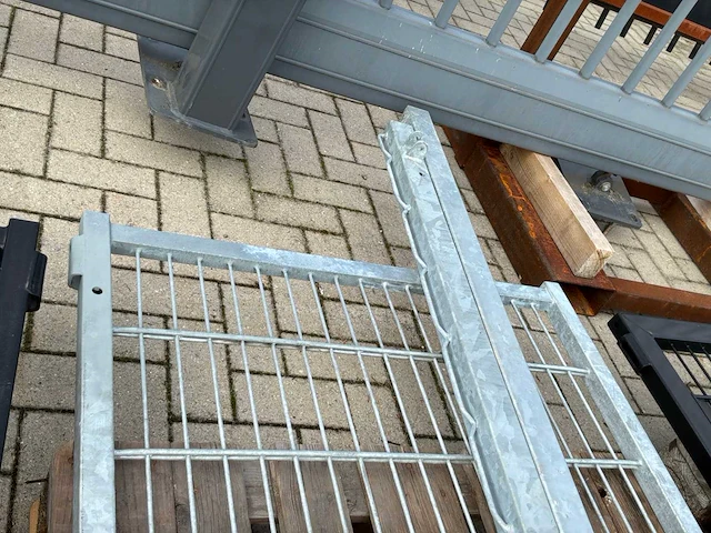 Metalen toegangspoort - afbeelding 4 van  4