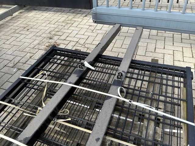 Metalen toegangspoort - afbeelding 4 van  4