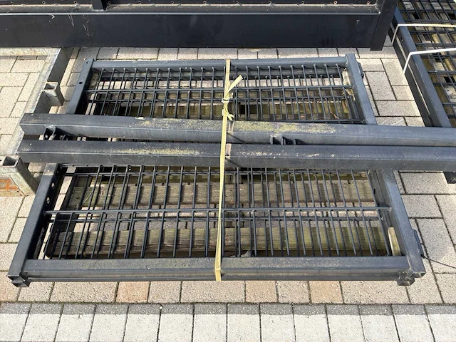 Metalen toegangspoort - afbeelding 1 van  4