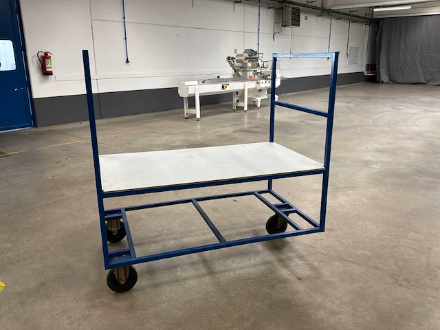 Metalen transportkar (4x) - afbeelding 1 van  4