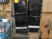 Metalen transportkar met inhoud - afbeelding 1 van  4