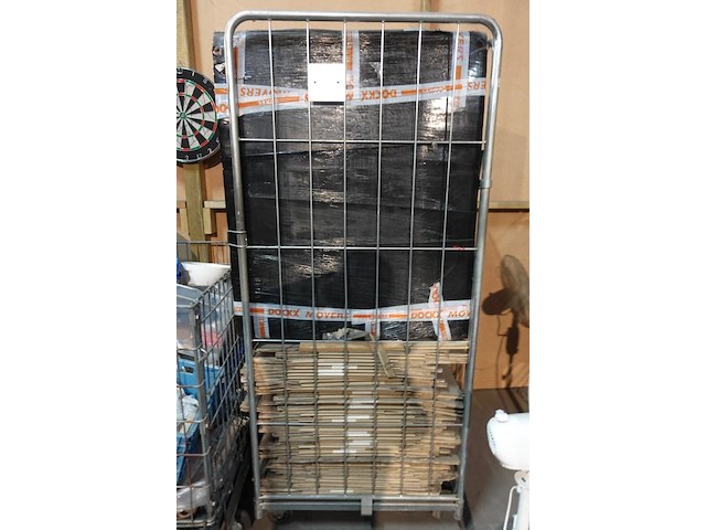 Metalen transportkar met inhoud - afbeelding 4 van  4