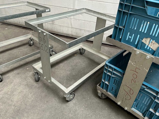 Metalen transportkar voor krat - overige intern transport (3x) - afbeelding 3 van  4