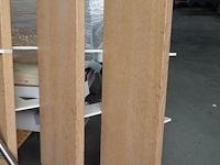 Metalen trap + houten tredes - afbeelding 2 van  3