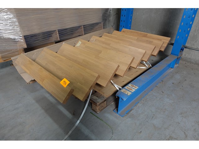 Metalen trap + houten tredes - afbeelding 2 van  4