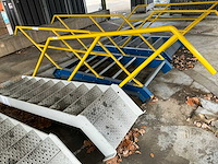 Metalen trap - afbeelding 3 van  3