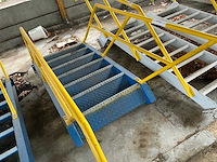 Metalen trap - afbeelding 3 van  3