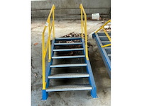 Metalen trap - afbeelding 2 van  4