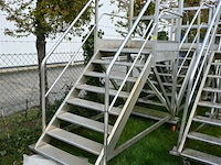 Metalen trap - afbeelding 1 van  6