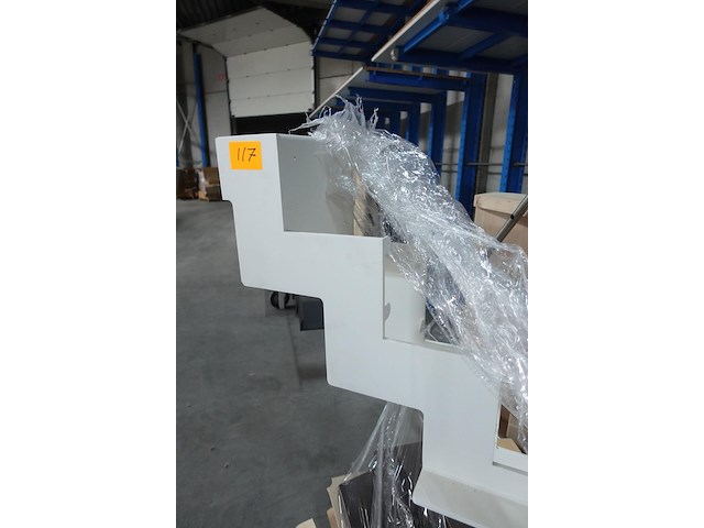 Metalen trap - afbeelding 2 van  4