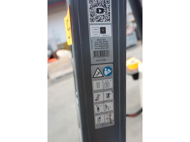 Metalen trapladder altrex - afbeelding 4 van  4