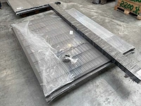 Metalen tuinpoort