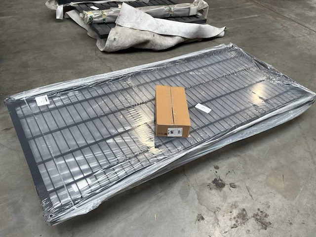 Metalen tuinpoort - afbeelding 1 van  5