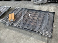 Metalen tuinpoort