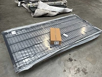 Metalen tuinpoort