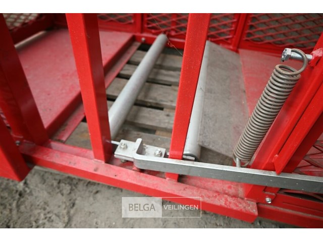 Metalen veiligheidskooi - afbeelding 5 van  7