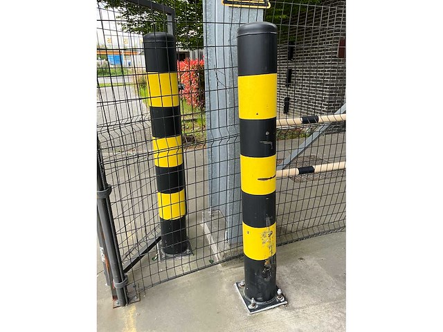 Metalen veiligheidspalen en hekken (24x) - afbeelding 23 van  24