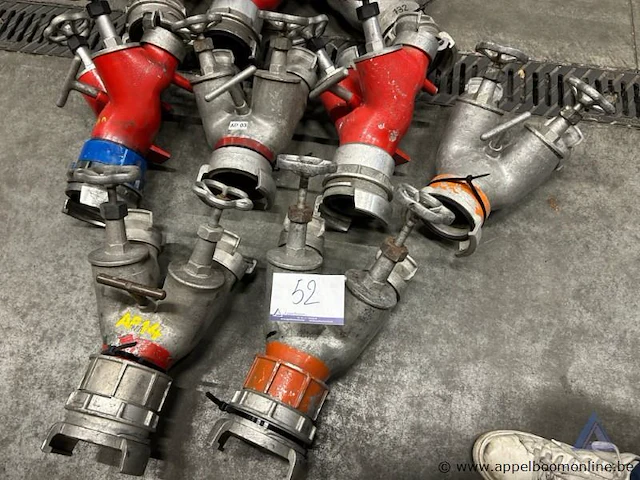 Metalen verdeelstukken met afsluitbare uitgangen, type 110 - 2x70 dsp - afbeelding 1 van  1