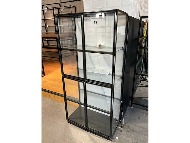 Metalen vitrinekast - afbeelding 2 van  4