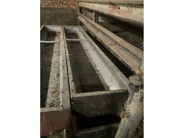 Metalen voederbakken (2x) - afbeelding 2 van  4