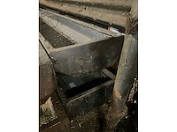 Metalen voederbakken (2x) - afbeelding 3 van  4