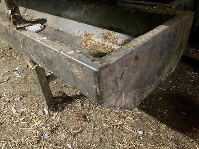 Metalen voederbakken (2x) - afbeelding 4 van  4