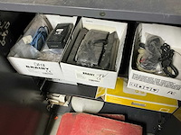 Metalen voorraadkasten (2x) - afbeelding 2 van  4