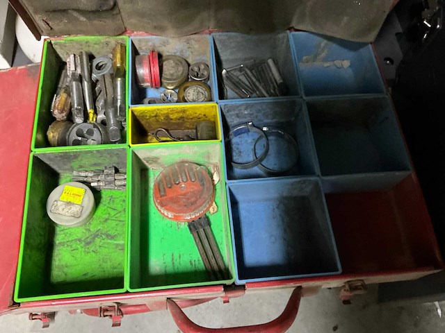 Metalen voorraadkasten (2x) - afbeelding 3 van  4