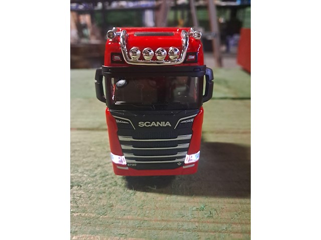 Metalen vrachtwagen scania met verlichting en geluid - afbeelding 6 van  7