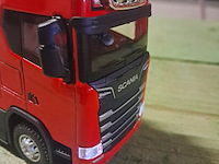Metalen vrachtwagen scania met verlichting en geluid - afbeelding 7 van  7
