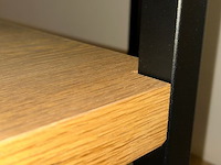 Metalen wandrek met houten plankjes - afbeelding 4 van  6