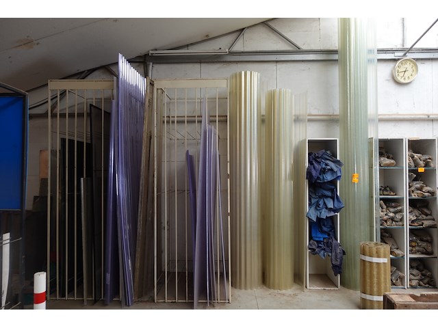 Metalen wandrek + platen - afbeelding 1 van  6