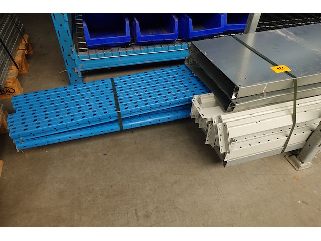 Metalen wandrek - afbeelding 2 van  6