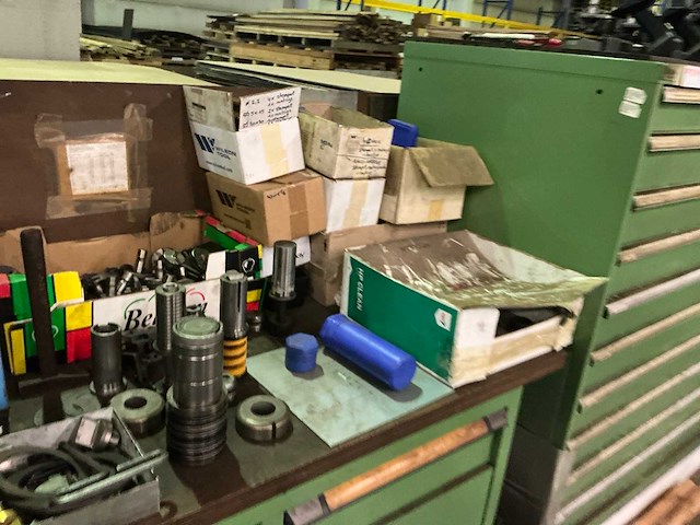 Metalen werkbank (2x) - afbeelding 3 van  10