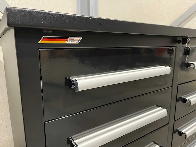 Metalen werkbank (fh20) - afbeelding 1 van  4