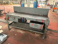 Metalen werkbank met opstaande rugwand en 2 laden - afbeelding 1 van  3