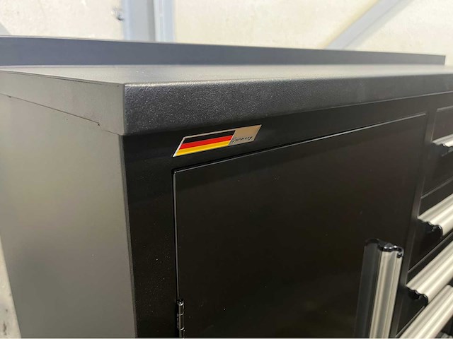 Metalen werkbank - afbeelding 11 van  14