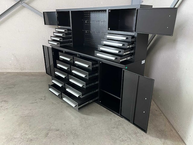 Metalen werkbank - afbeelding 2 van  17