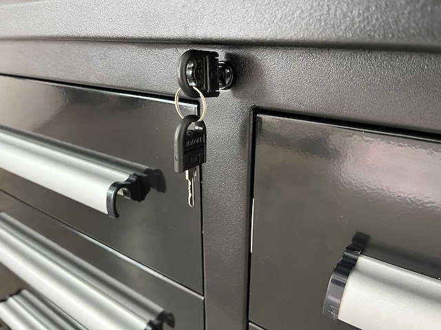 Metalen werkbank - afbeelding 4 van  17