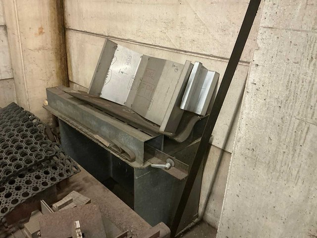 Metalen werkbank - afbeelding 5 van  5