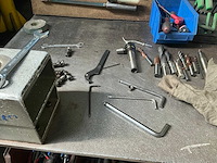 Metalen werkbank - afbeelding 2 van  12