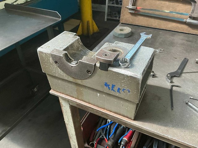 Metalen werkbank - afbeelding 7 van  12