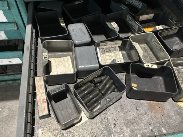 Metalen werkbank - afbeelding 6 van  17