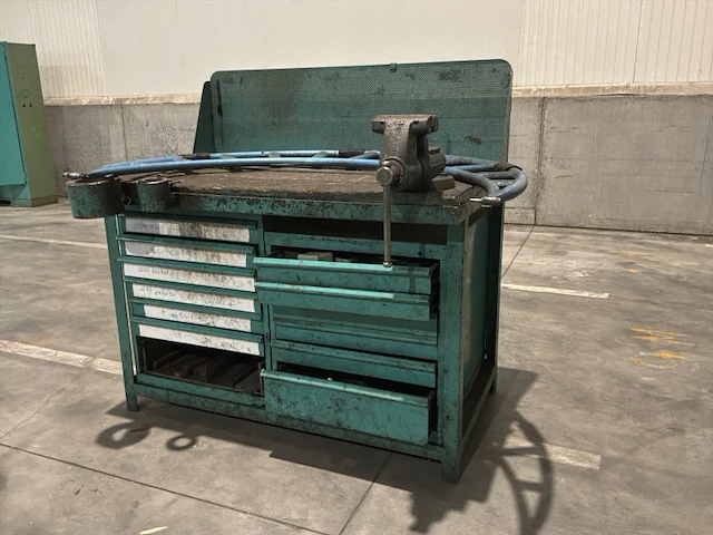 Metalen werkbank - afbeelding 1 van  17