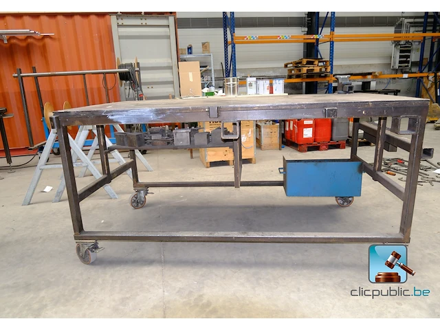 Metalen werkbank - afbeelding 2 van  9